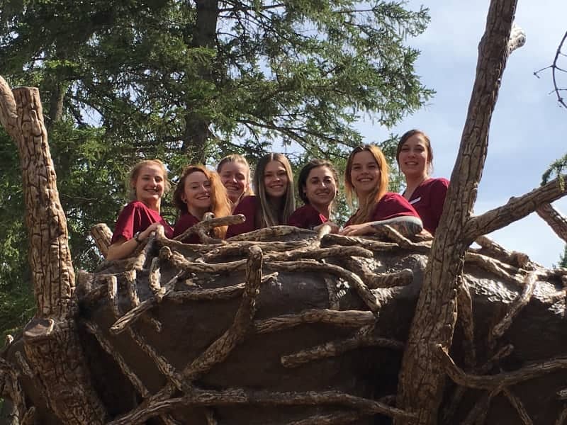 Female interns at wildlife centre